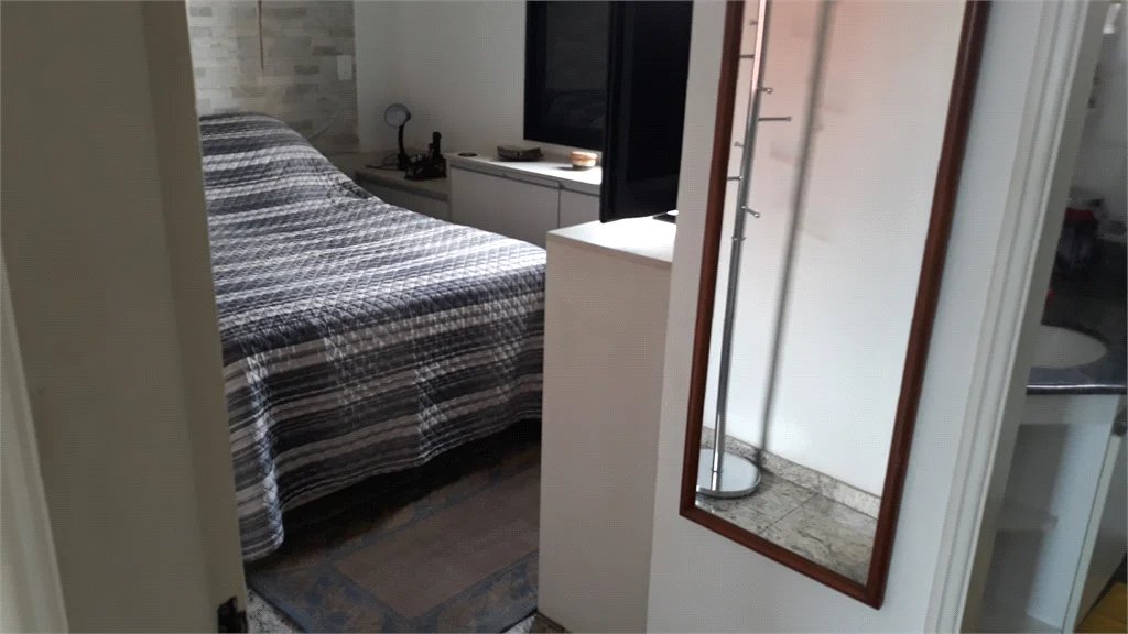 Apartamento à venda com 3 quartos, sendo 1 suíte,  em Vila Andrade, São Paulo, SP