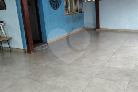 Sobrado à venda com 3 suítes em Vila Marari, São Paulo, SP