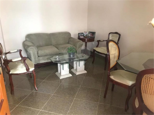 Casa à venda com 3 quartos, sendo 1 suíte,  no condomínio Morada de Itapuã, São Paulo - SP