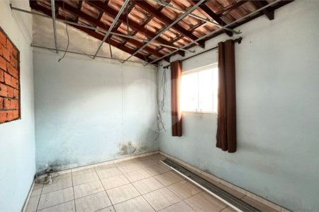 Sobrado à venda com 4 quartos, sendo 1 suíte, em Jardim Ana Maria, Sorocaba, SP
