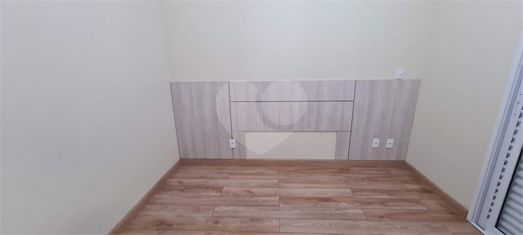 Casa à venda com 3 quartos, sendo 1 suíte, no condomínio Alvorada Parque Vitória, São Paulo - SP