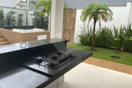 Casa à venda com 4 suítes no condomínio Chácara Ondina, Sorocaba - SP