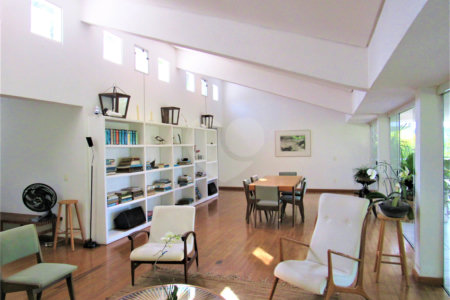 Casa à venda com 3 quartos, sendo 1 suíte, em Guarapiranga, São Paulo, SP