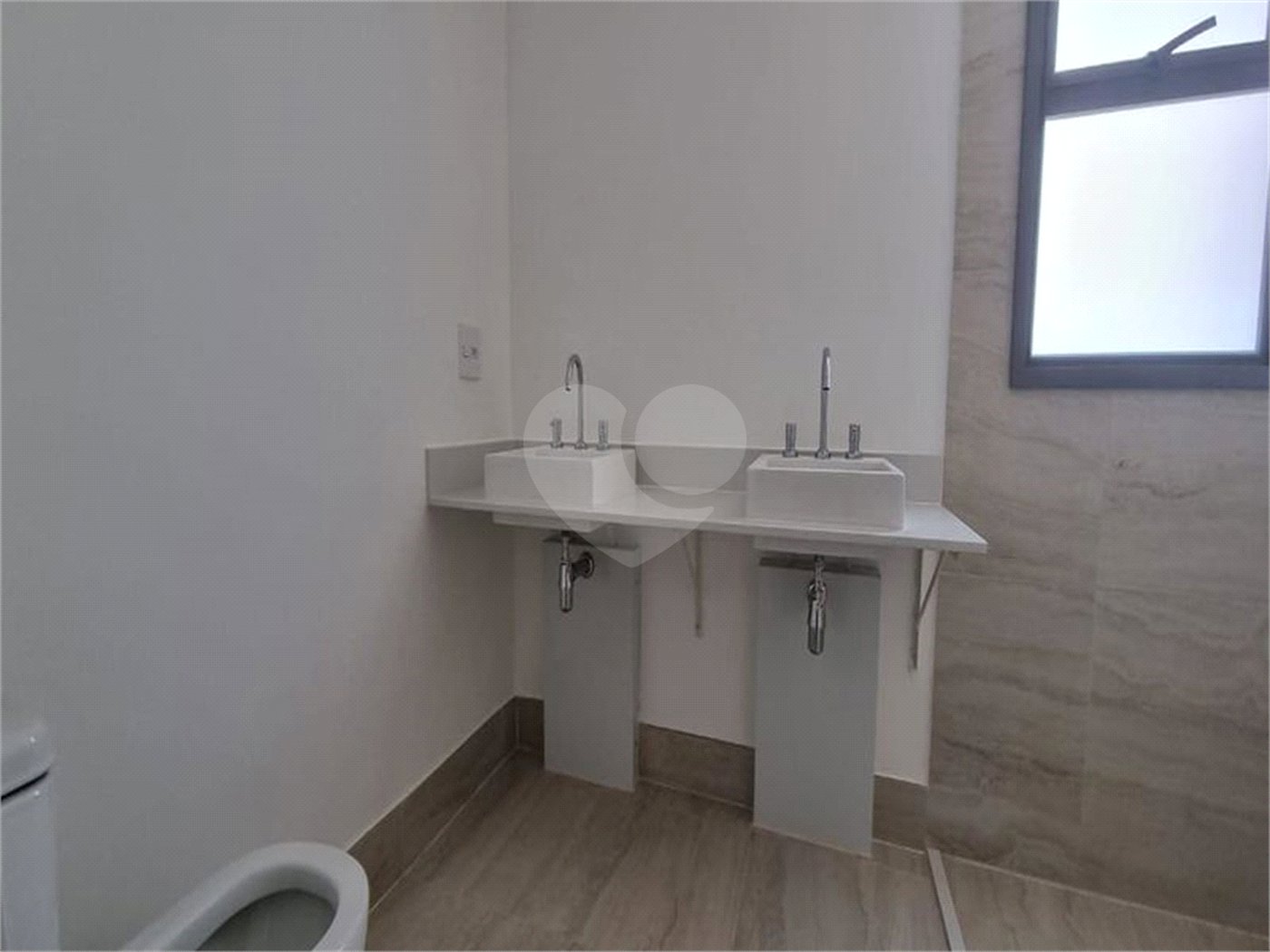 Apartamento à venda com 3 suítes em Moema, São Paulo, SP