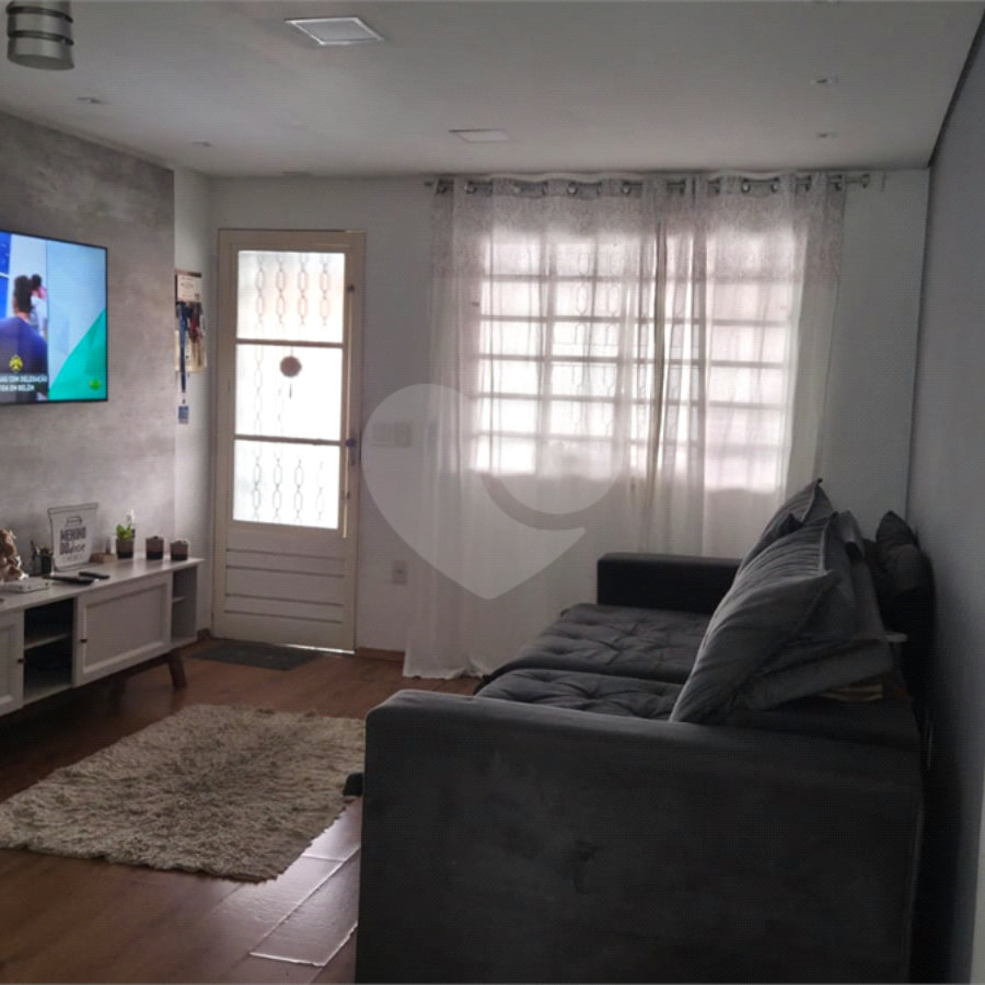 Casa à venda com 2 quartos no condomínio Residencial Vila da Paz, Mogi das Cruzes - SP