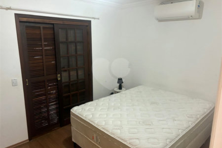 Casa à venda com 2 quartos no condomínio Altos do Boa Vista, São Roque - SP