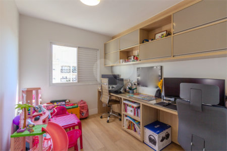 Apartamento à venda com 3 suítes em Vila Ipojuca, São Paulo, SP
