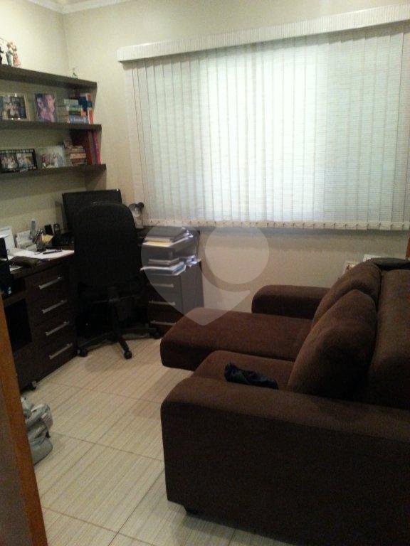 Sobrado à venda com 3 suítes em Vila Nivi, São Paulo, SP