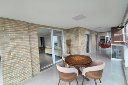Apartamento à venda com 4 quartos, sendo 2 suítes, em Enseada, Guarujá, SP