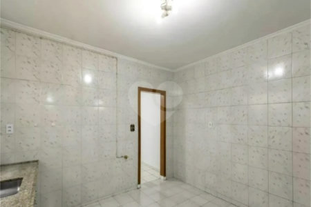 Casa à venda com 4 quartos, sendo 2 suítes, em Jardim Coimbra, São Paulo, SP