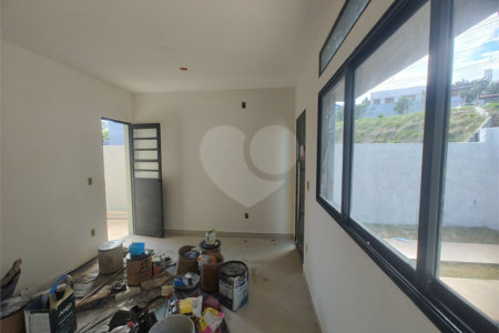 Casa à venda com 2 quartos, sendo 1 suíte, em Jardim Santo Antônio, Atibaia, SP