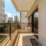 Apartamento à venda com 3 suítes em Moema, São Paulo, SP
