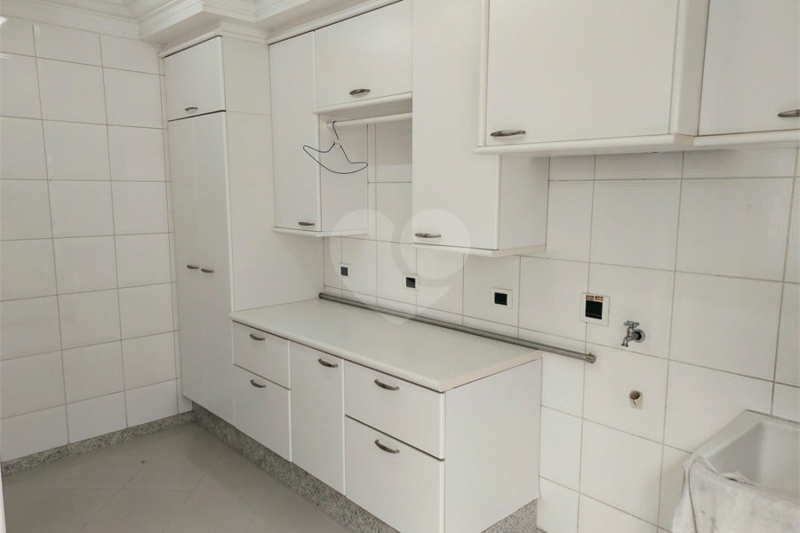 Casa à venda com 3 suítes no condomínio Chácara Francesa, São Paulo - SP