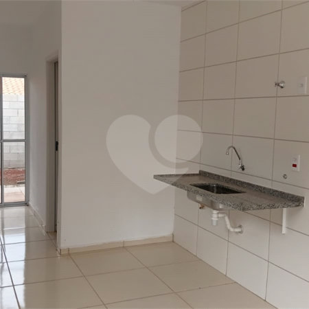 Casa à venda com 2 quartos em Vila Popular, Itapetininga, SP