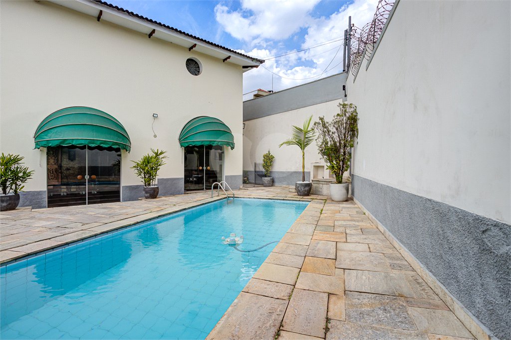 Casa à venda com 3 suítes em Morumbi, São Paulo, SP