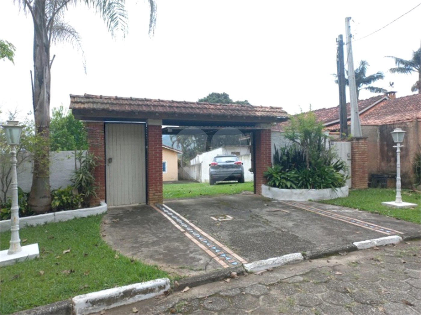 Casa à venda com 4 quartos, sendo 2 suítes, no condomínio Residencial Ypeville, Mairiporã - SP