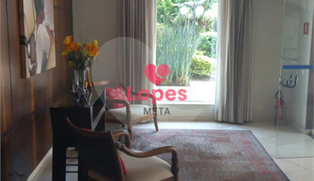 Apartamento à venda com 4 quartos, sendo 2 suítes, em Vila Adyana, São José dos Campos, SP