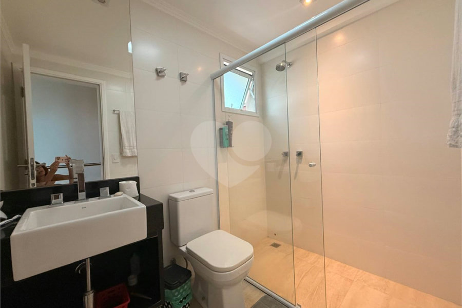 Casa à venda com 4 quartos, sendo 2 suítes, no condomínio Florada da Serra, São Paulo - SP