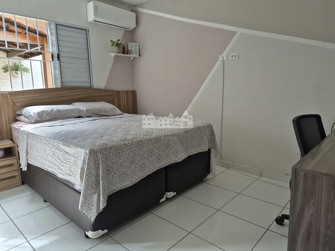 Casa à venda no Bairro Imperial – Atibaia | 2 dormitórios, suíte, 2 vagas e área gourmet