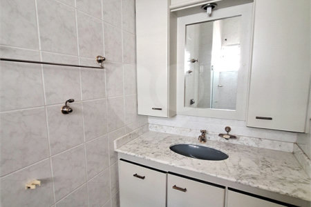 Casa à venda ou para alugar com 4 quartos, sendo 2 suítes,  em Santa Rosa, Vinhedo, SP