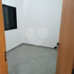 Casa à venda com 3 quartos, sendo 1 suíte, no condomínio Residencial Jardins da Catalunha, Atibaia - SP