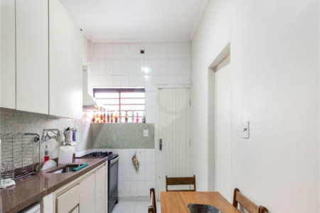 Casa à venda com 3 quartos, sendo 1 suíte,  em Pinheiros, São Paulo, SP