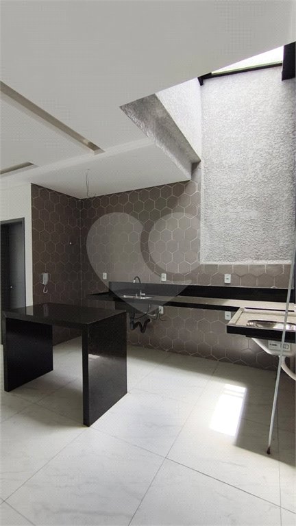 Casa à venda com 2 suítes no condomínio Residencial Paranaguá, São Paulo - SP