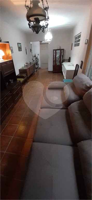 Casa Térrea Ampla com 4 Dormitórios, Suíte e Quintal à Apenas 15 Minutos do Estação Tatuapé.
