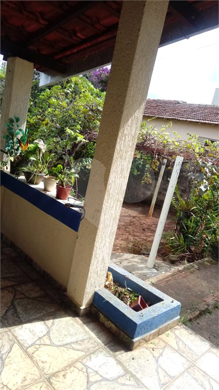 Terreno com 586,00 m² de área total na Vila Costa do Sol.