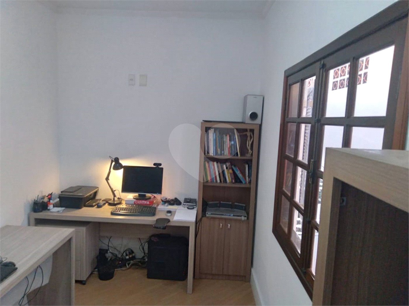 Sobrado espaçoso e bem localizado