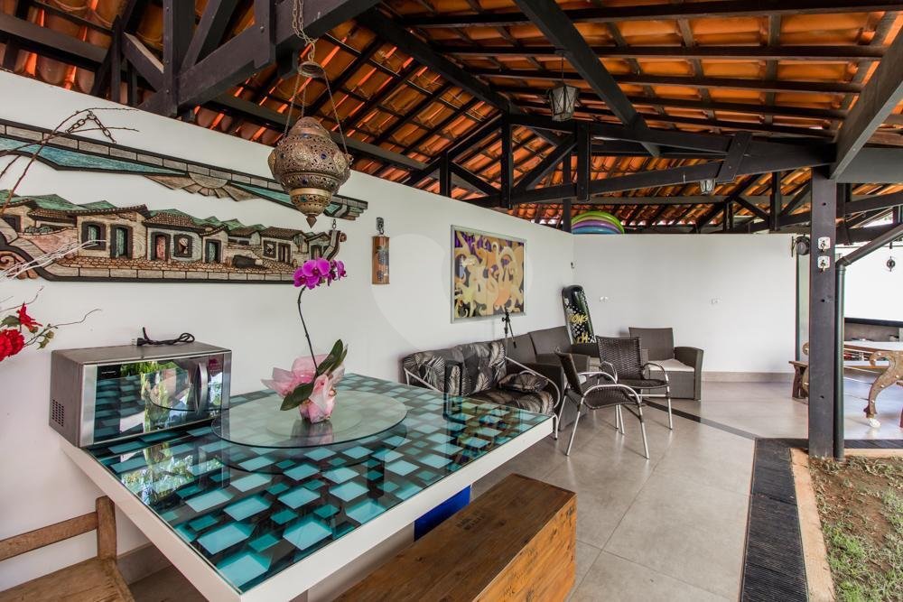 Casa à venda com 4 suítes em Jardim Marajoara, São Paulo, SP