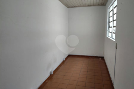 Sobrado à venda com 2 quartos em Vila Ipojuca, São Paulo, SP
