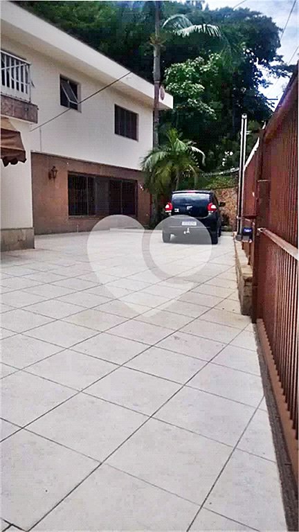 Sobrado à venda com 8 quartos, sendo 5 suítes, em Jardim Franca, São Paulo, SP