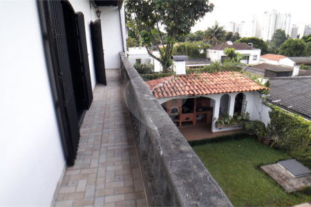 Casa Térrea à venda com 4 suítes em Brooklin Paulista, São Paulo, SP