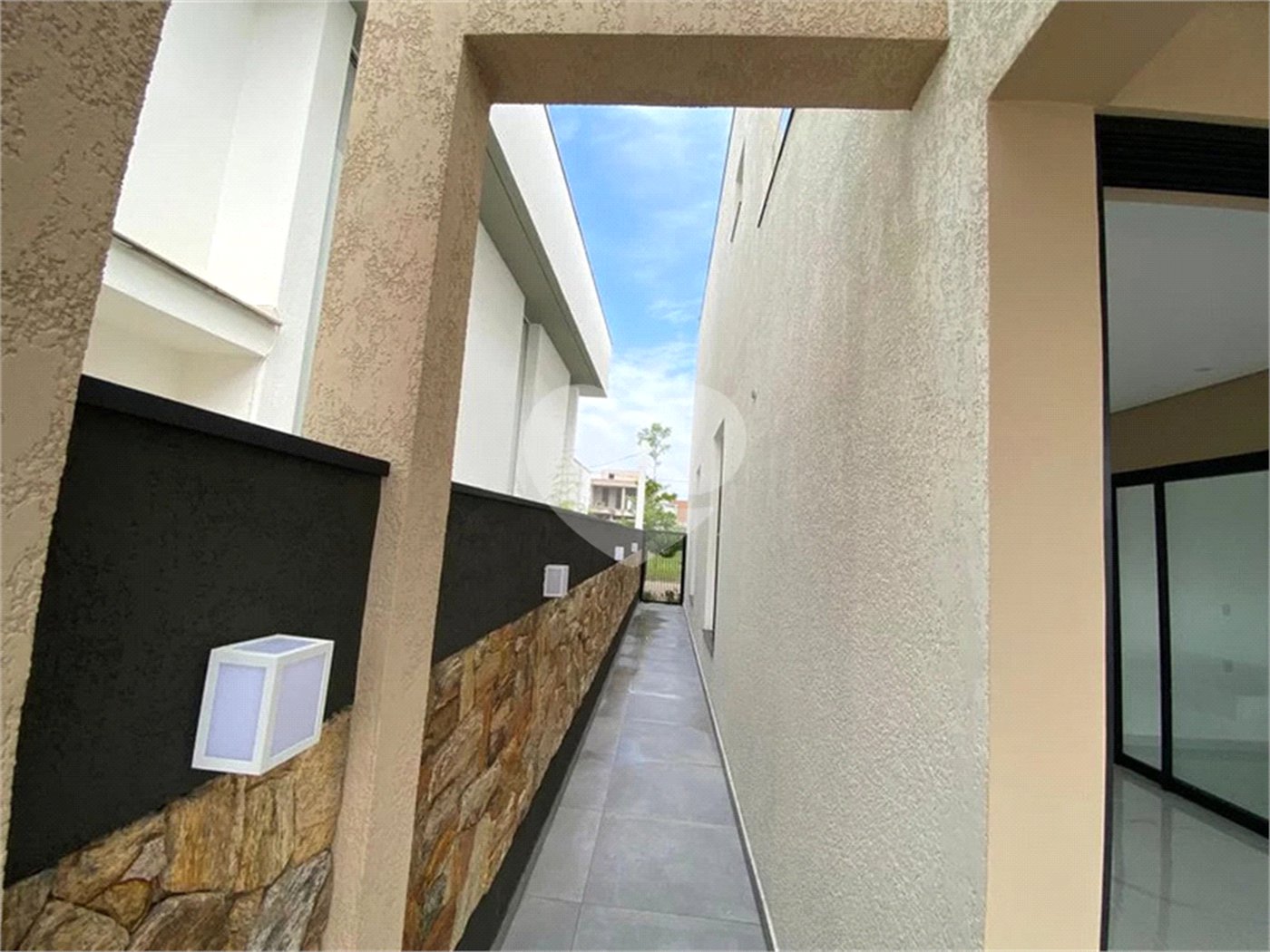 Casa à venda com 3 quartos, sendo 2 suítes, no condomínio Chacara Ondina, Sorocaba - SP