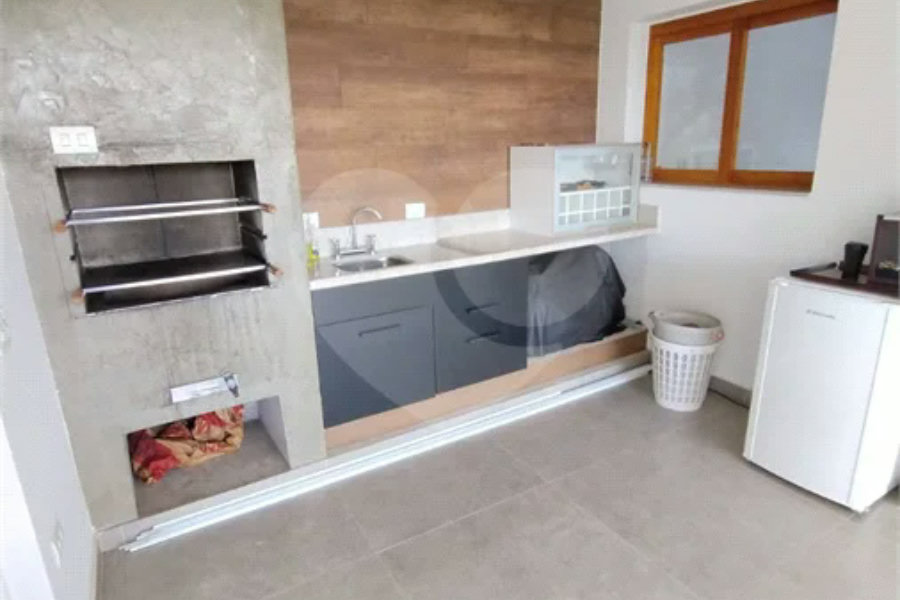 Casa à venda ou para alugar com 3 quartos, sendo 1 suíte, no condomínio Alpes da Cantareira, Mairiporã - SP