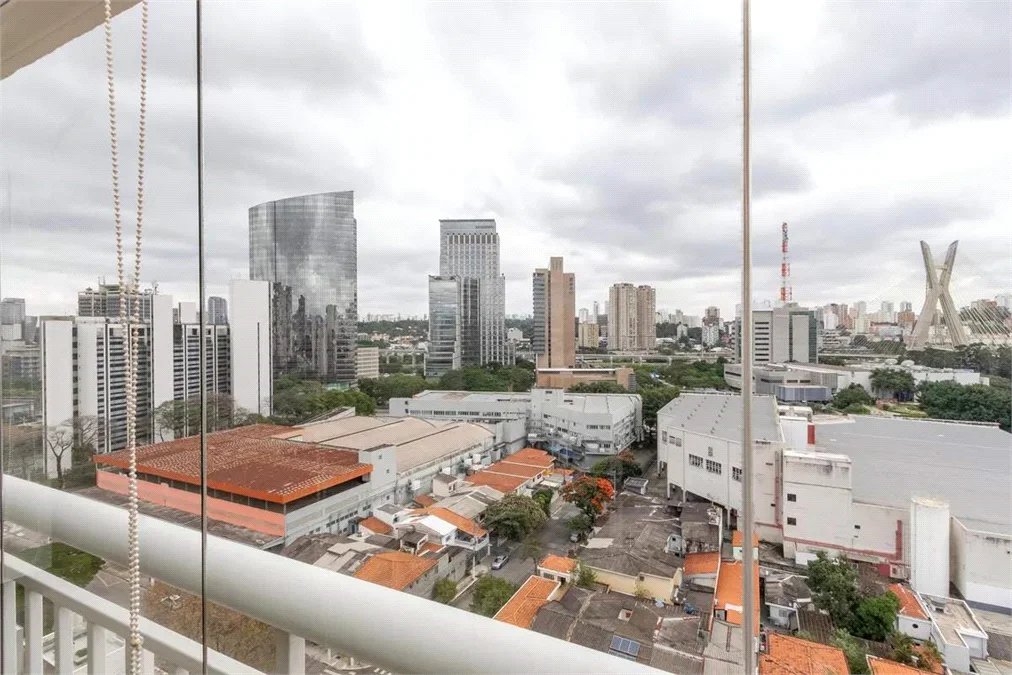 Apartamento à venda com 2 suítes em Vila Cordeiro, São Paulo, SP
