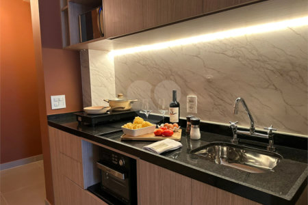 Apartamento à venda ou para alugar com 1 suíte em Pinheiros, São Paulo, SP