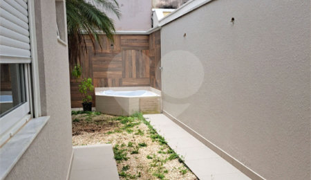 Casa à venda com 3 suítes no condomínio Residencial Terra Nobre, Indaiatuba - SP
