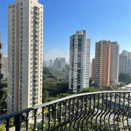 Apartamento à venda com 4 quartos, sendo 2 suítes, em Vila Andrade, São Paulo, SP