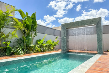 Casa à venda com 3 suítes no condomínio Villa dos Pinheiros, Indaiatuba - SP