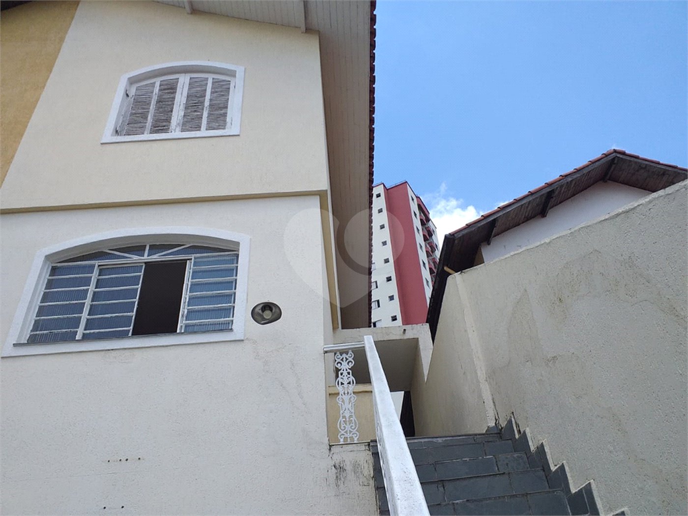 Sobrado à venda com 3 quartos, sendo 1 suíte, em Vila Gustavo, São Paulo, SP