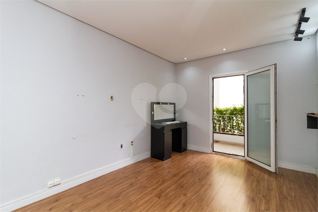 Apartamento à venda com 3 quartos, sendo 1 suíte, em Jardim Paulista, São Paulo, SP