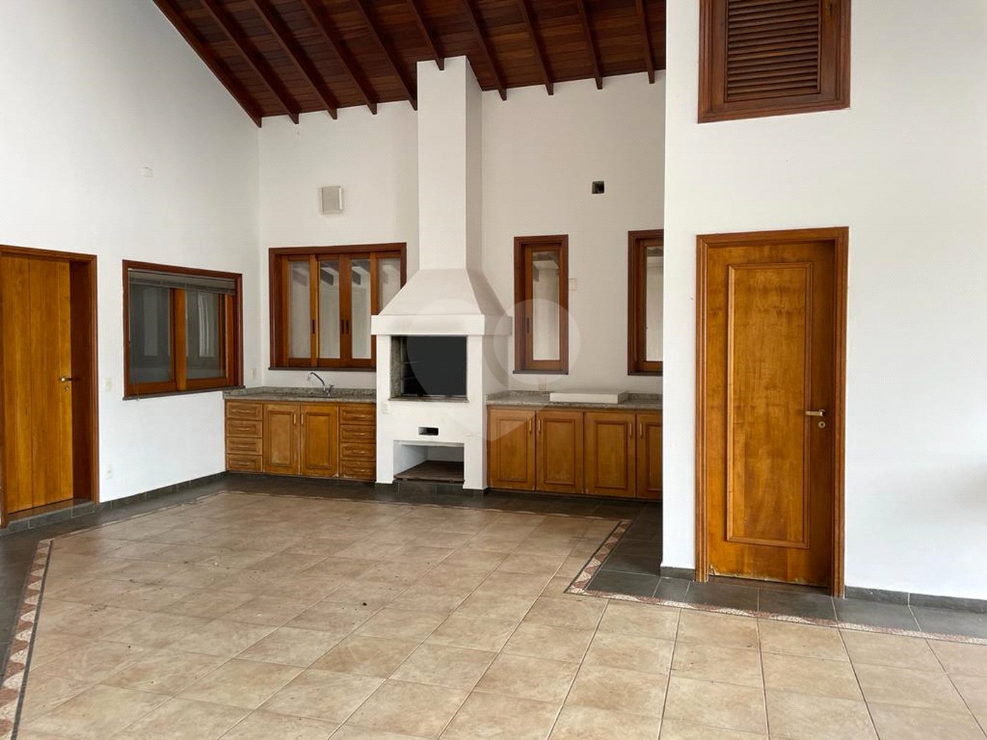 Casa à venda com 4 suítes no condomínio São Joaquim, Vinhedo - SP