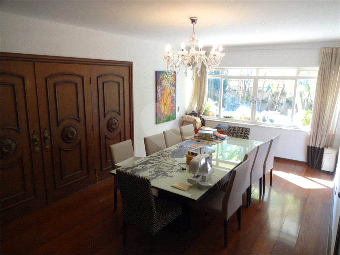 Casa à venda com 5 quartos, sendo 2 suítes,  em Vila Oliveira, Mogi das Cruzes, SP