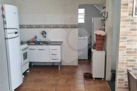 Casa à venda com 3 quartos, sendo 1 suíte, no Centro, Vinhedo, SP