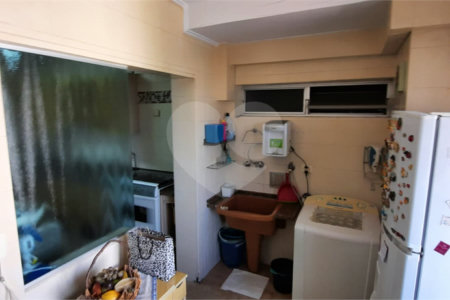 Apartamento à venda com 3 quartos, sendo 1 suíte,  em Sumarezinho, São Paulo, SP