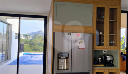 Casa à venda ou para alugar com 4 suítes no condomínio Itaporã, Atibaia - SP