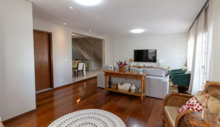 Sobrado à venda com 4 quartos, sendo 2 suítes,  em Butantã, São Paulo, SP