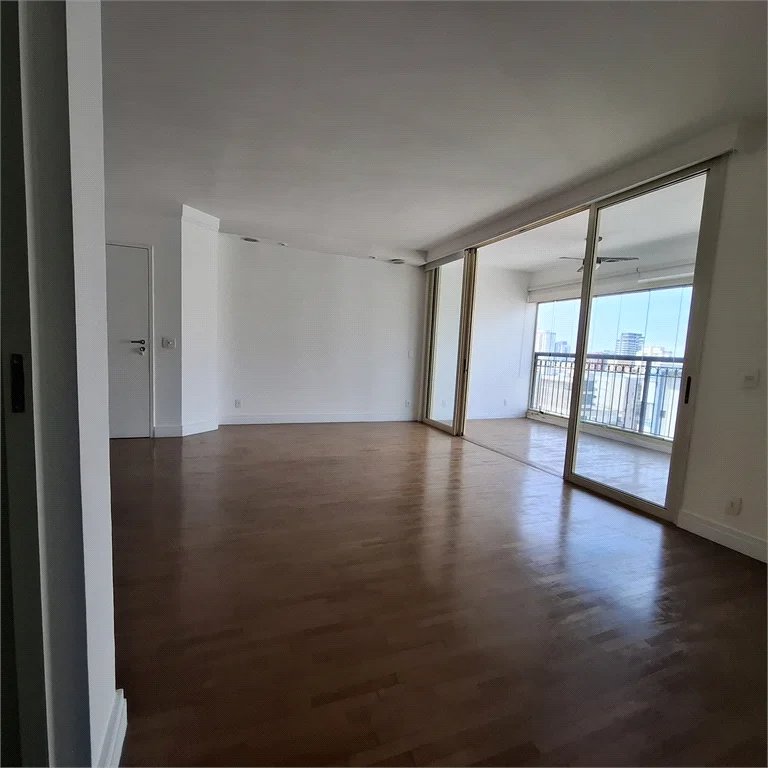 Apartamento à venda com 2 suítes em Pinheiros, São Paulo, SP